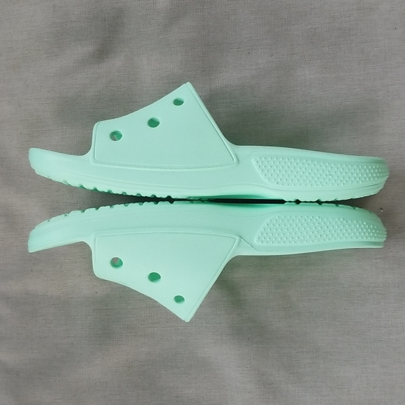 SALE💥CROCS Slides - Picture 6 of 7